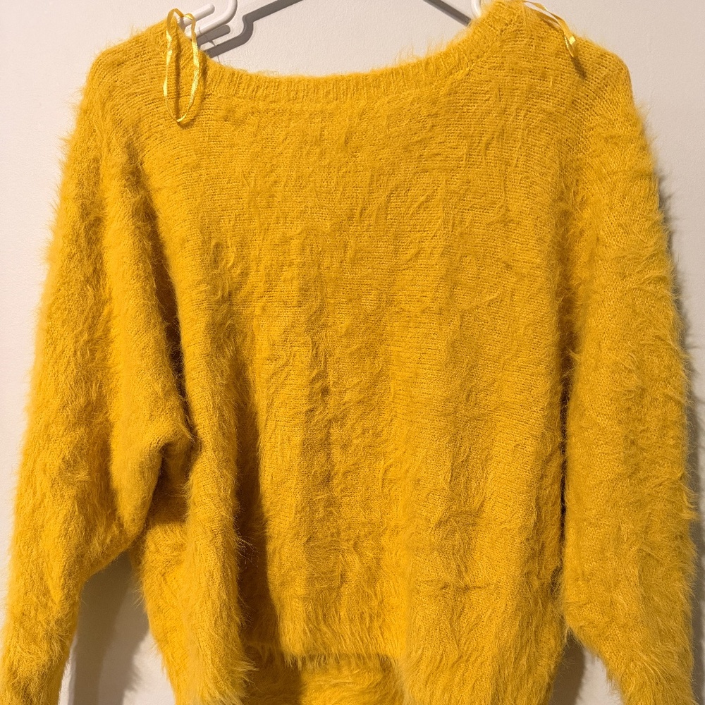 No longer needed sweater in really good condition